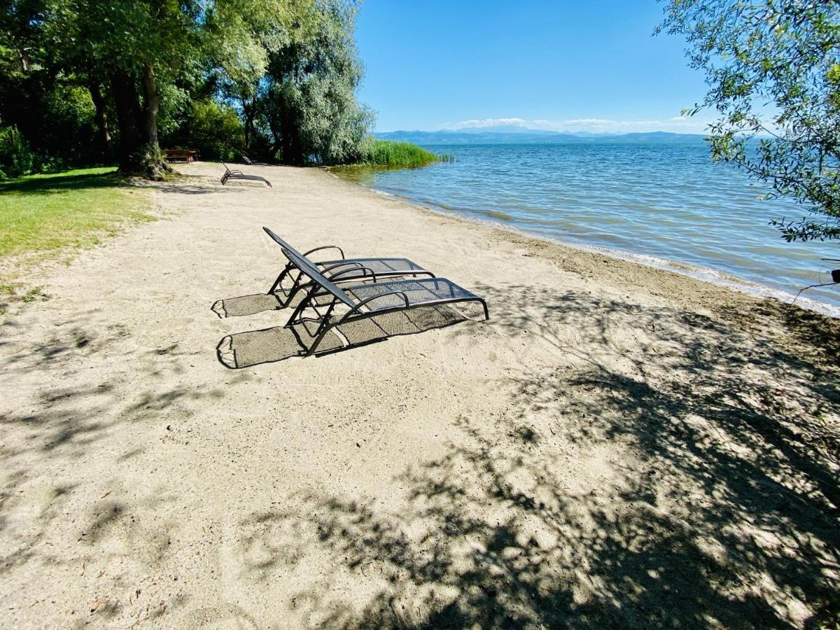 Ferien-Apartment Seewiesen Mit Privatstrand Friedrichshafen Dış mekan fotoğraf